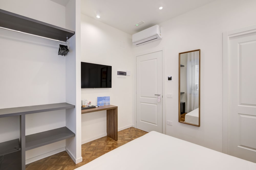 Well Suites - Piazza dei Martiri photo 2
