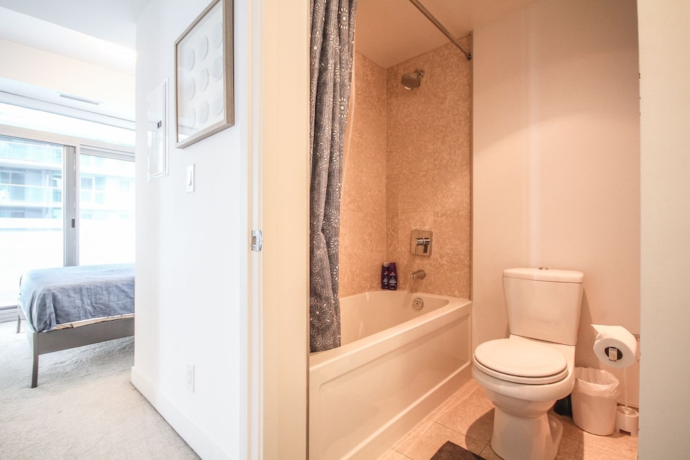 Sarkar Suites - Entertainment District