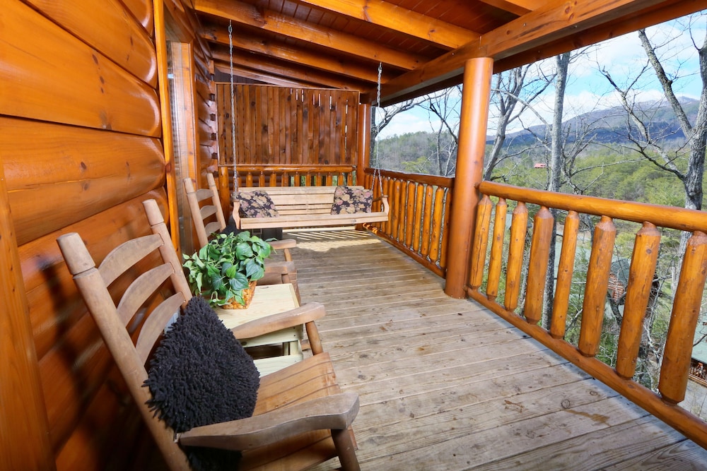 Wild Adventures - One Bedroom Cabin