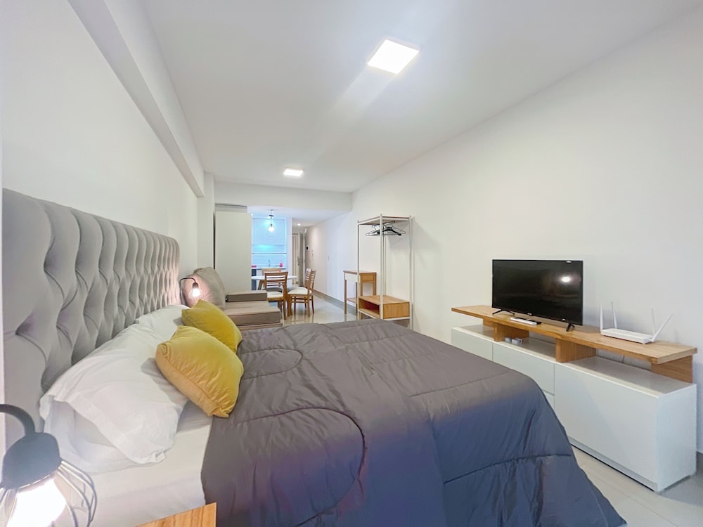 Ayres Suites Moreno
