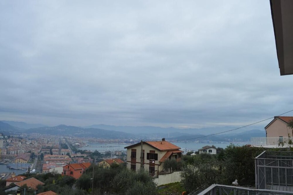Charme & Comfort near Cinque Terre view 3