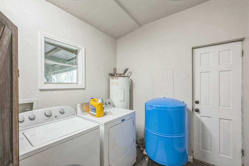 Hill Country Getaway Near San Marcos River 3 Bedroom Home