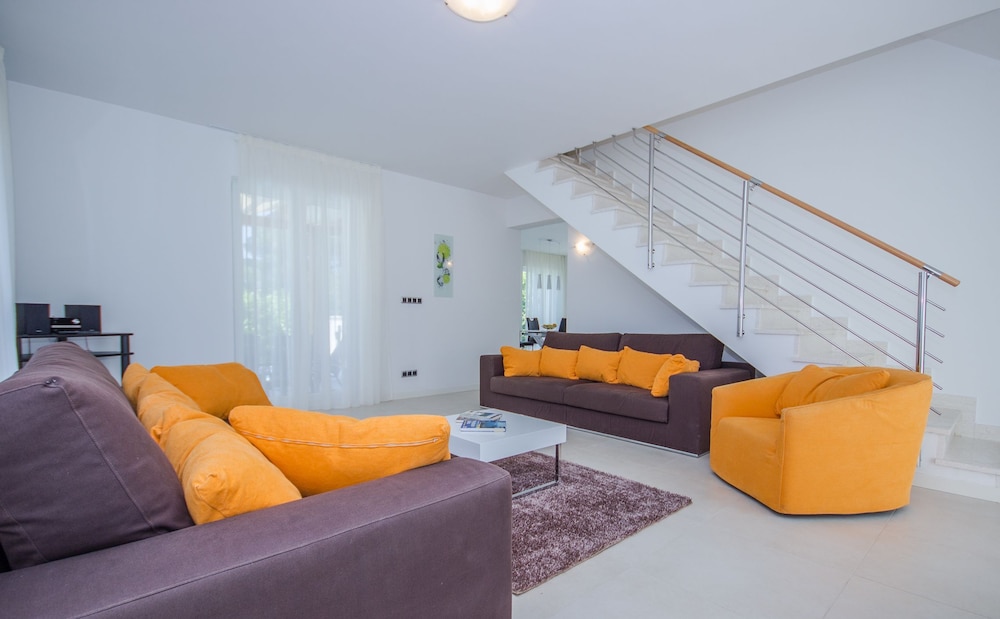Villa Rose