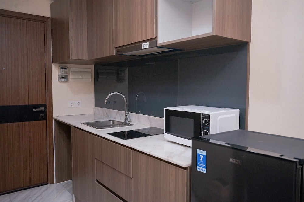 Warm And Cozy 1Br At The Smith Alam Sutera Apartment