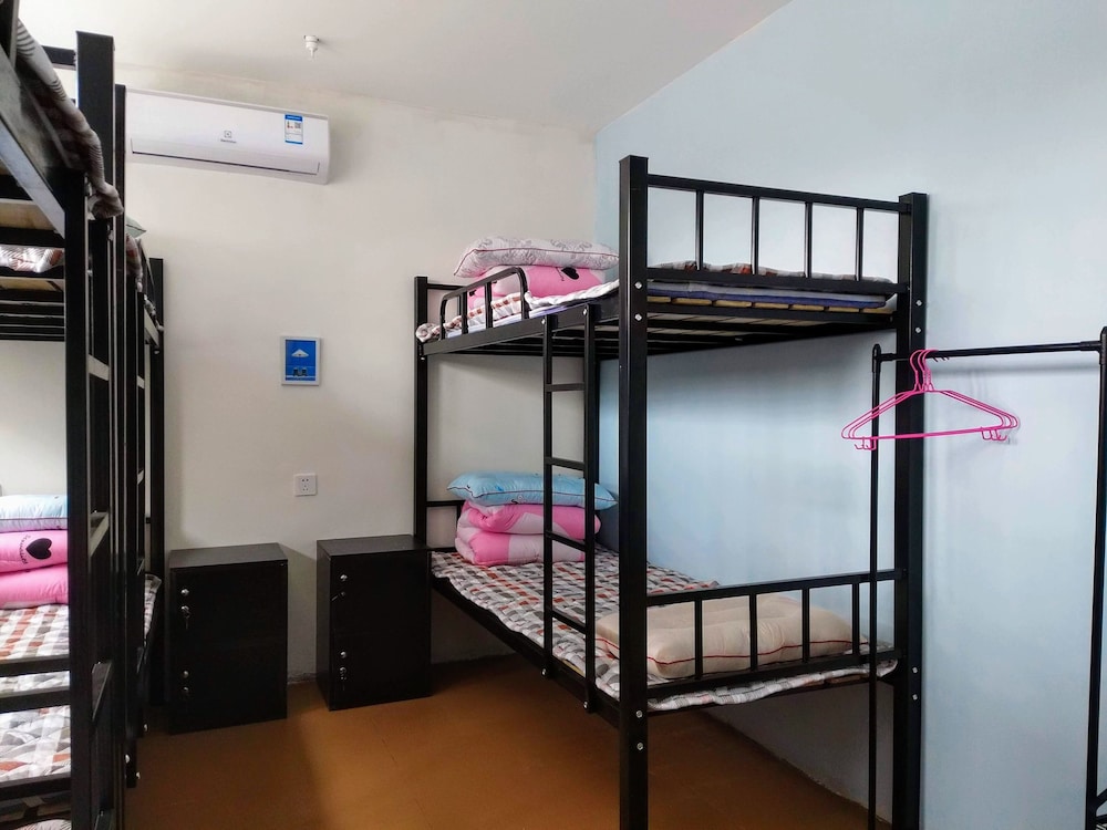 Loving Chengdu Youth Hostel view 5