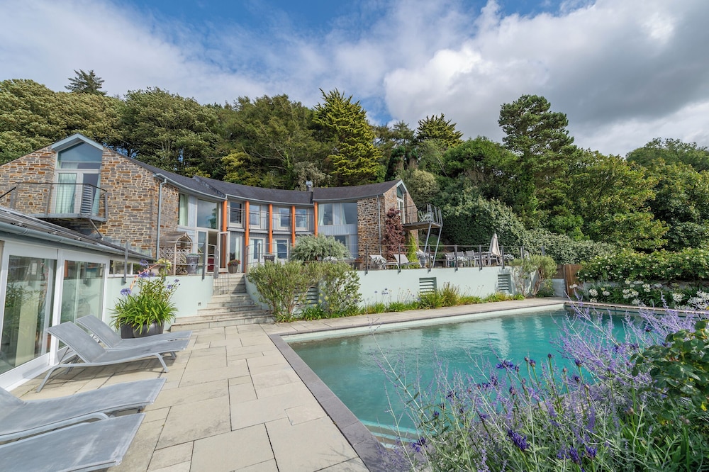 Curlew House