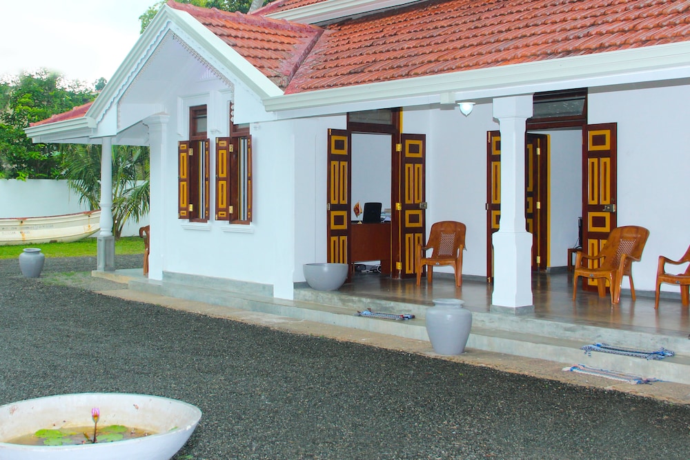 Villa Palm Breeze