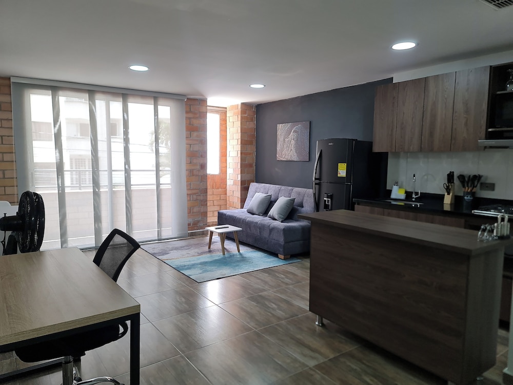 RG33 ApartaSuites