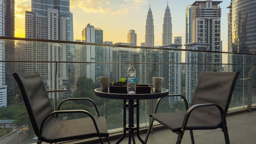 The Manor Suites KLCC by Moonway