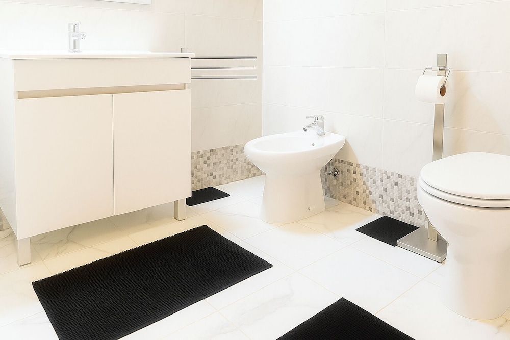 Praia da Rocha 1 Bedroom Apartment With Balcony