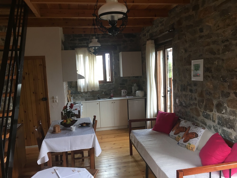 Stratos Villas