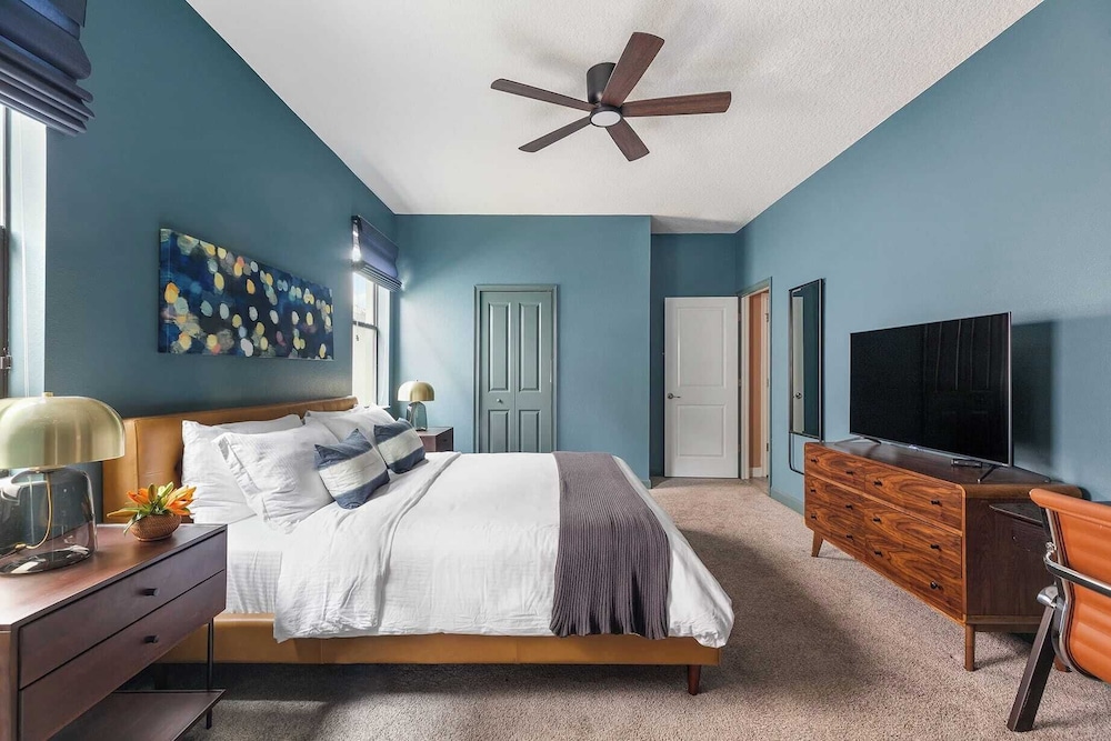 Sleeps 16! 8bdr Kid Haven w/ Pool & Arcade Orlando Resort Retreat by Avantstay