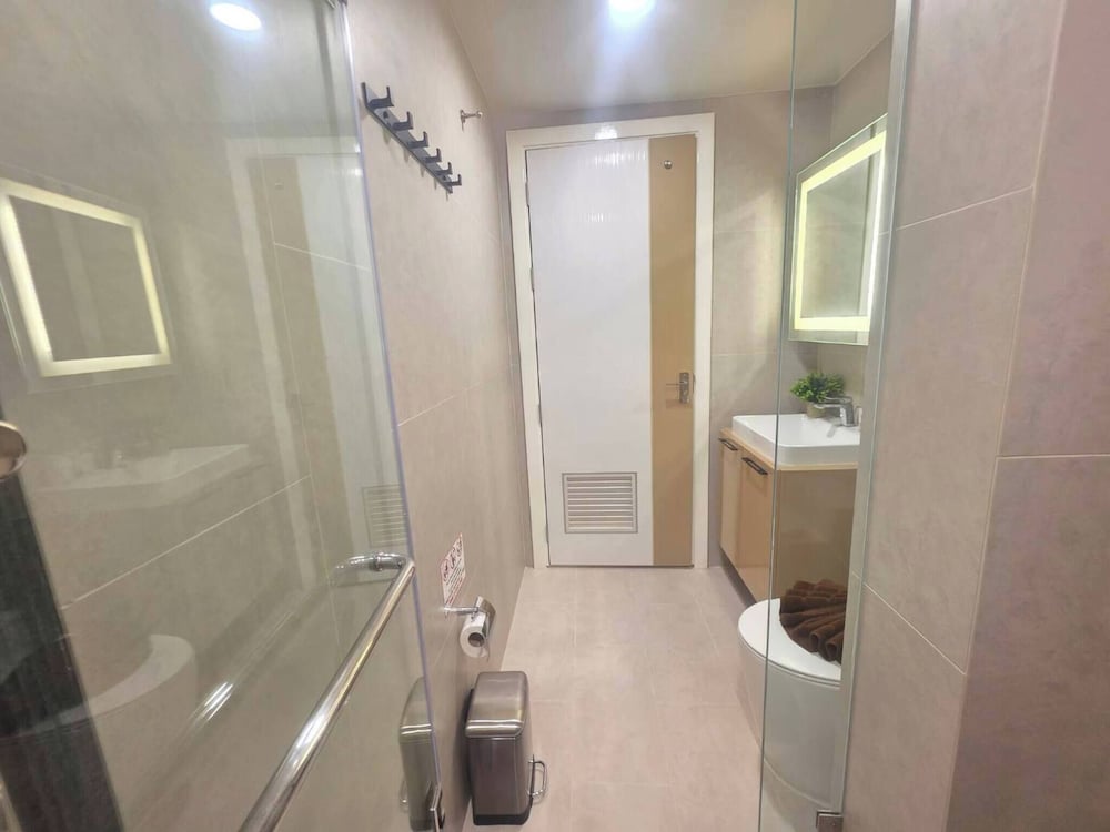 Room-a305 - 1 Bdr Condo With Sea View, A
