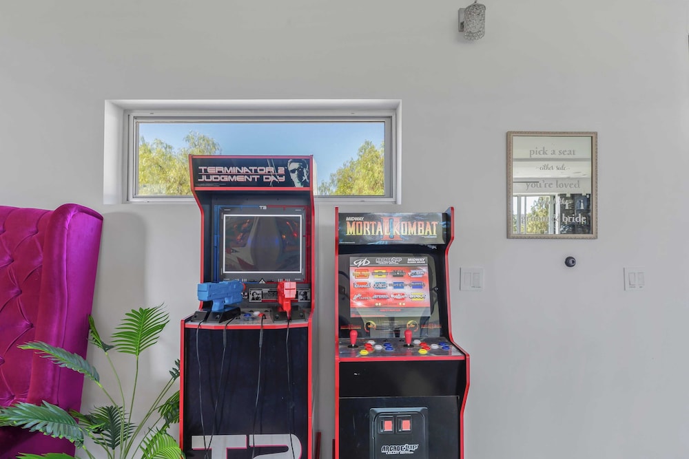 Luxe LA Escape w/ Pool, Views & Game Room Alta Vista Estate by Avantstay