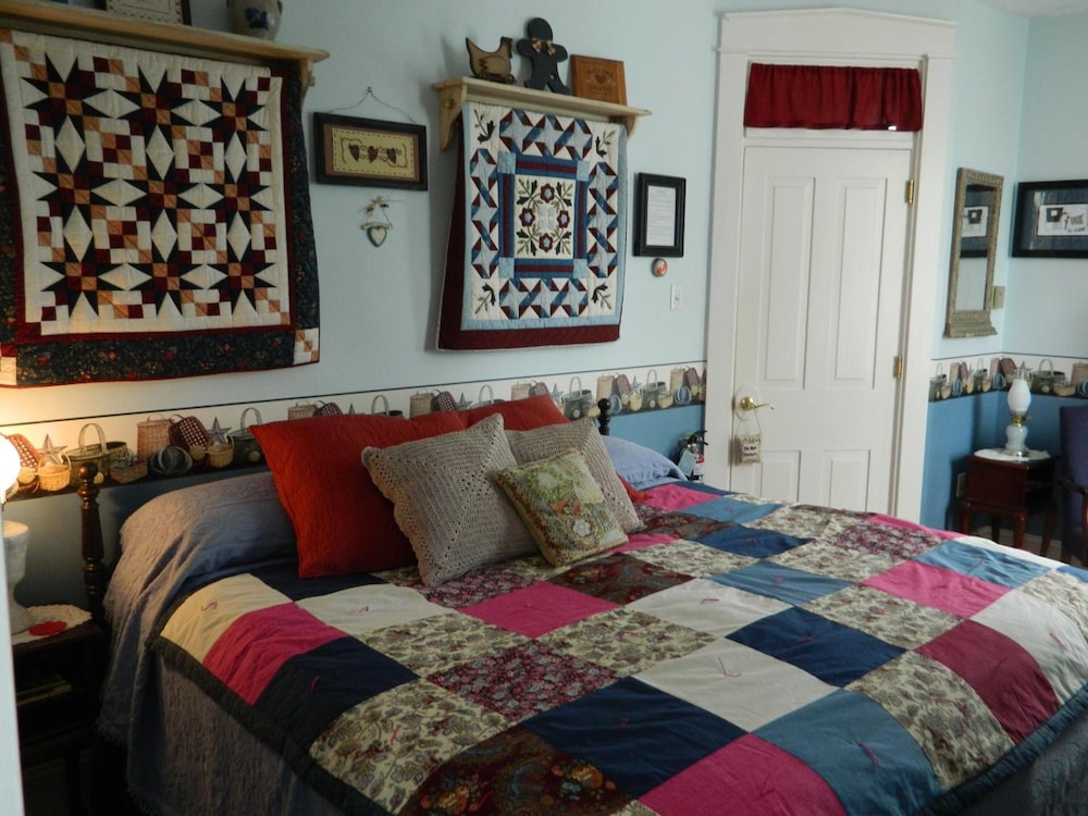 E J Bowman House Bed & Breakfast
