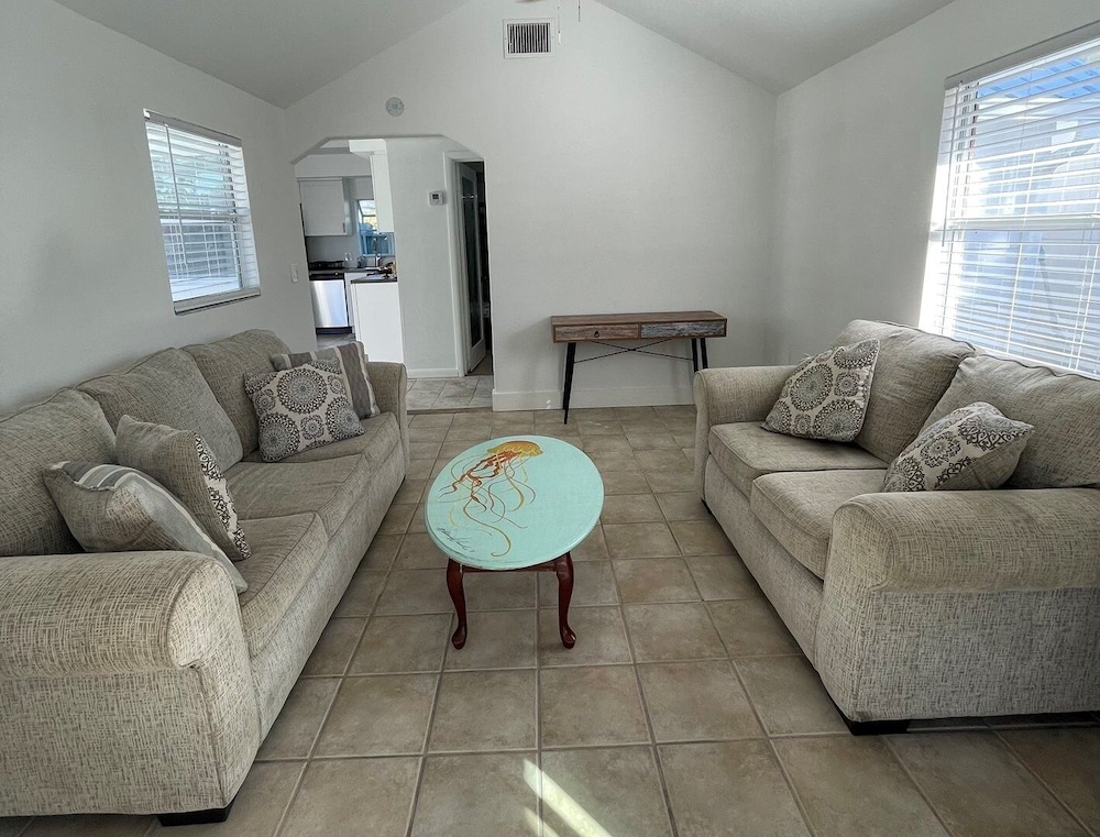 4415 125th 2 Bedroom Home