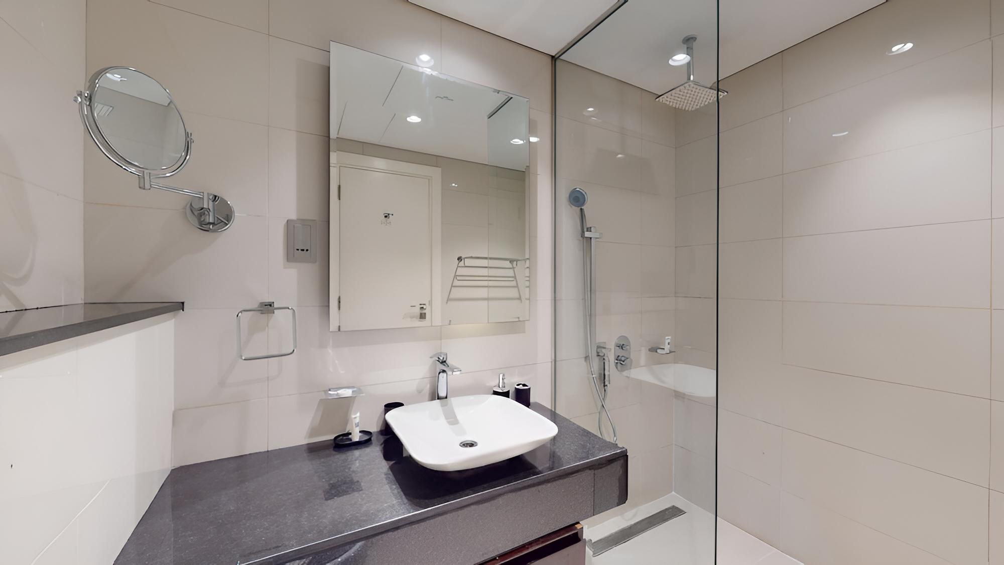 Business Bay - Damac Majestine Tower 519