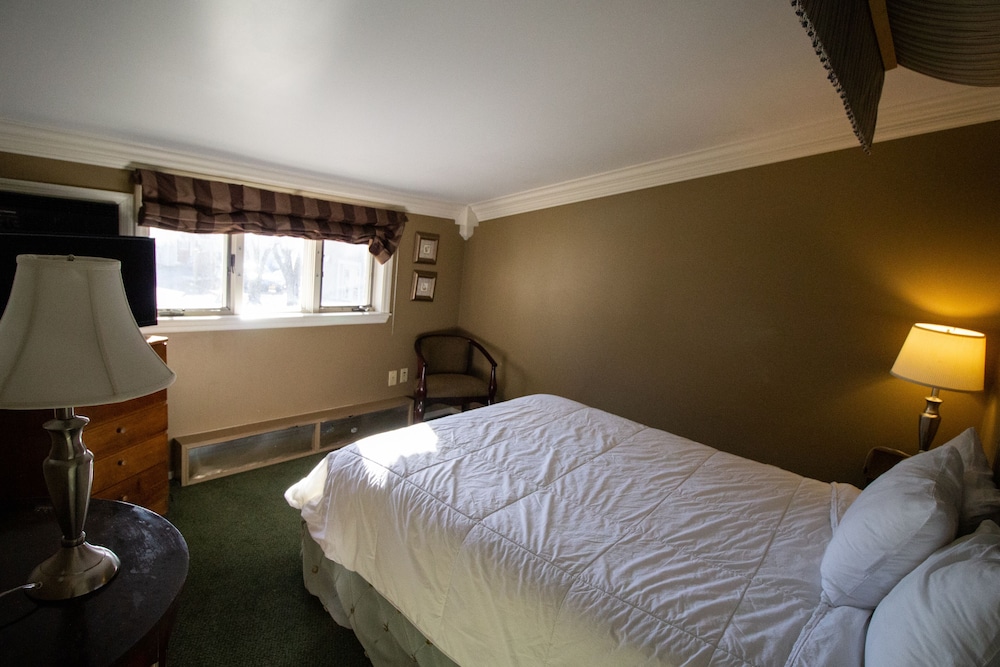 Delamater Inn