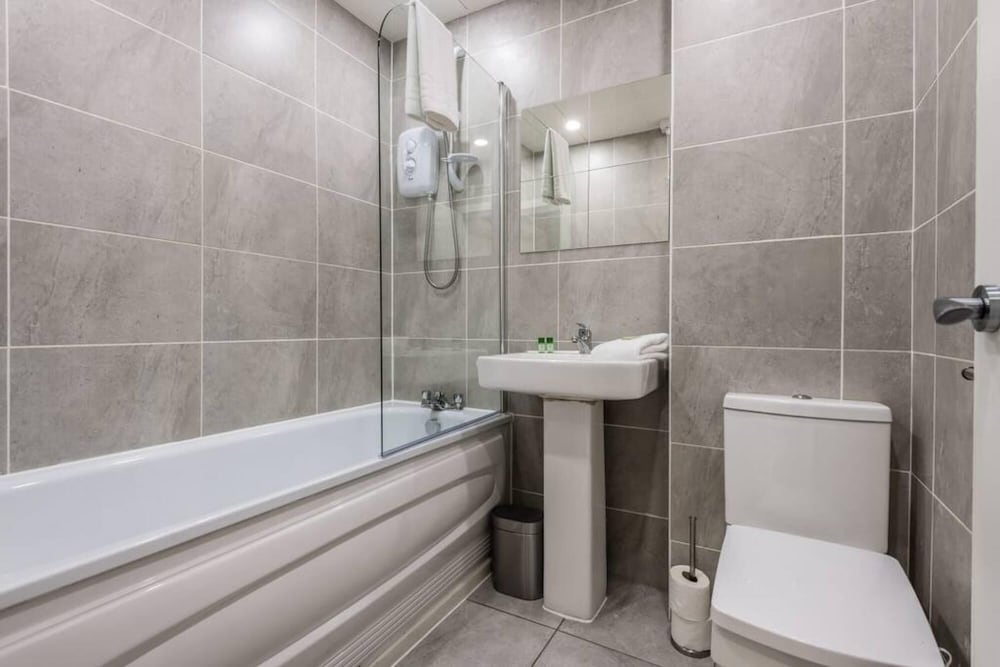 Host Apartments Catharine Quarters III