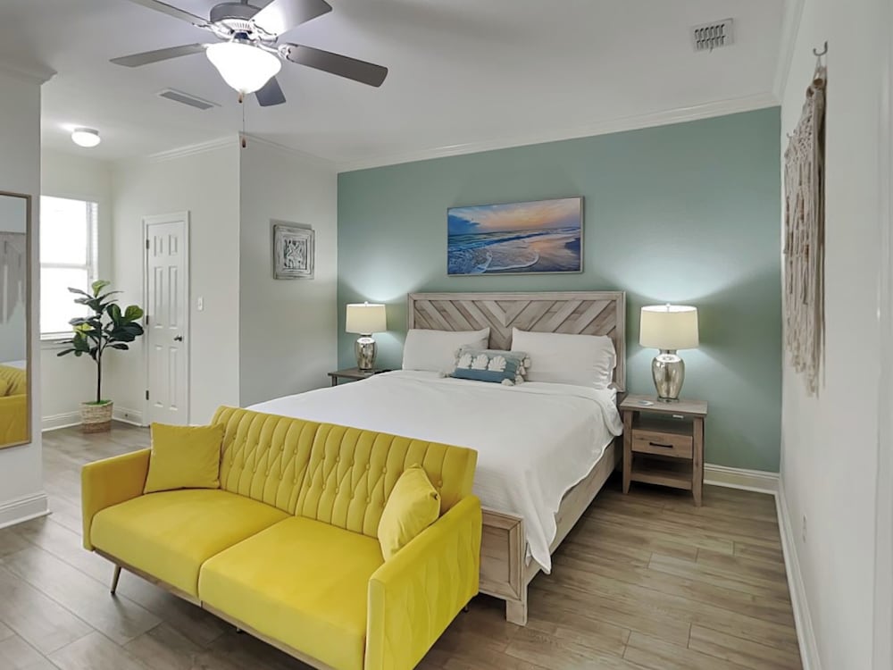 Sunny Beach by Southern Vacation Rentals
