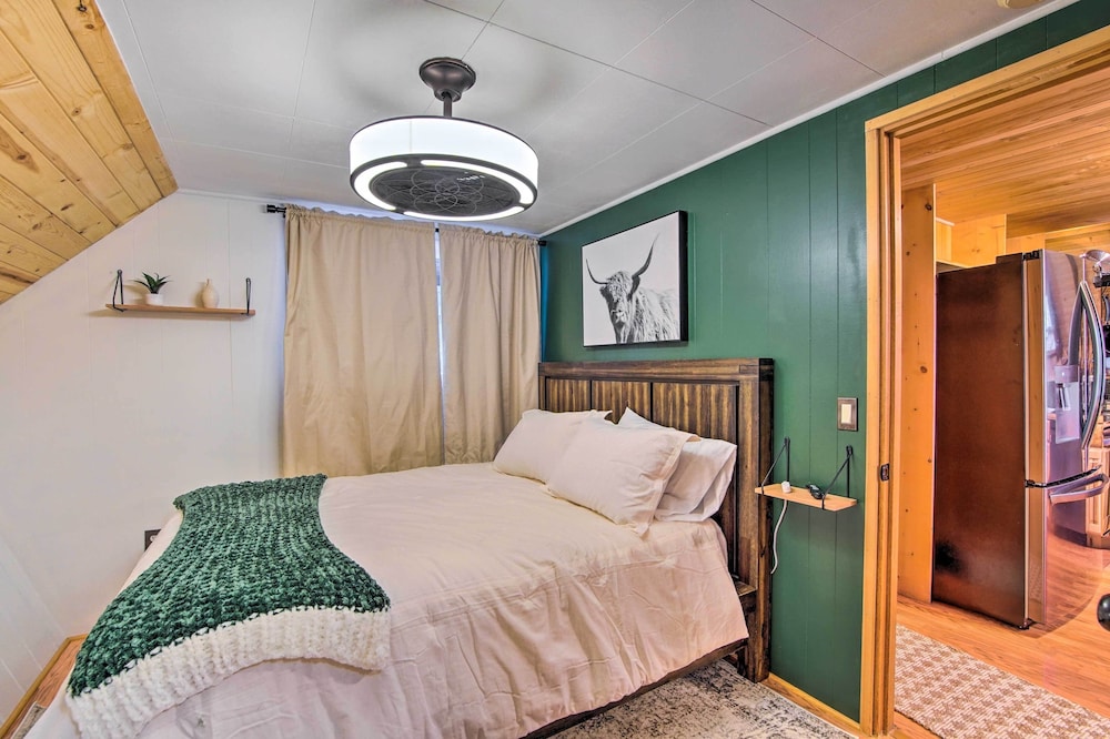 Miscellaneous Market Vacations - Remote Escape: Peaceful Cabin Near Naches River - Property Image 1