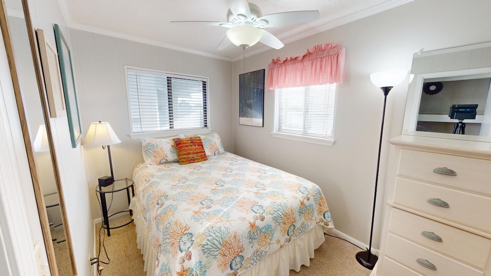 Beach Racquet B by Tybee Vacation Rentals