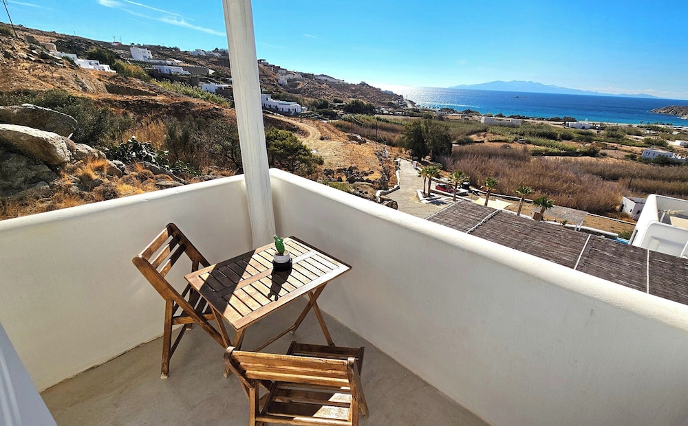 Mykonos4Islands Seaside Homes and Suites