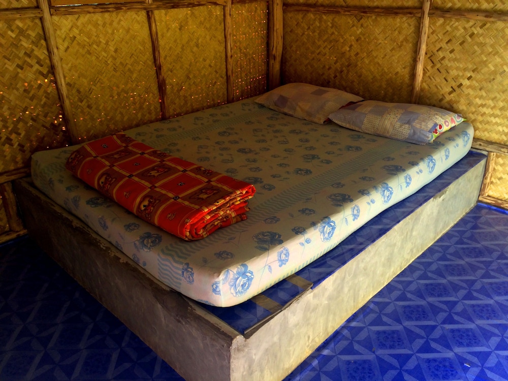Sleepy Hut Pai