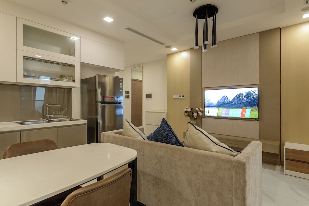 Landmark 81 & Vinhomes - ZEN Saigon Citypoint.