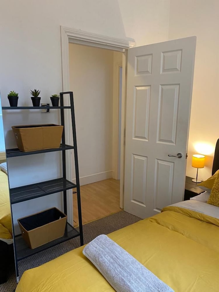 City centre - 1 bedroom apartment view 4