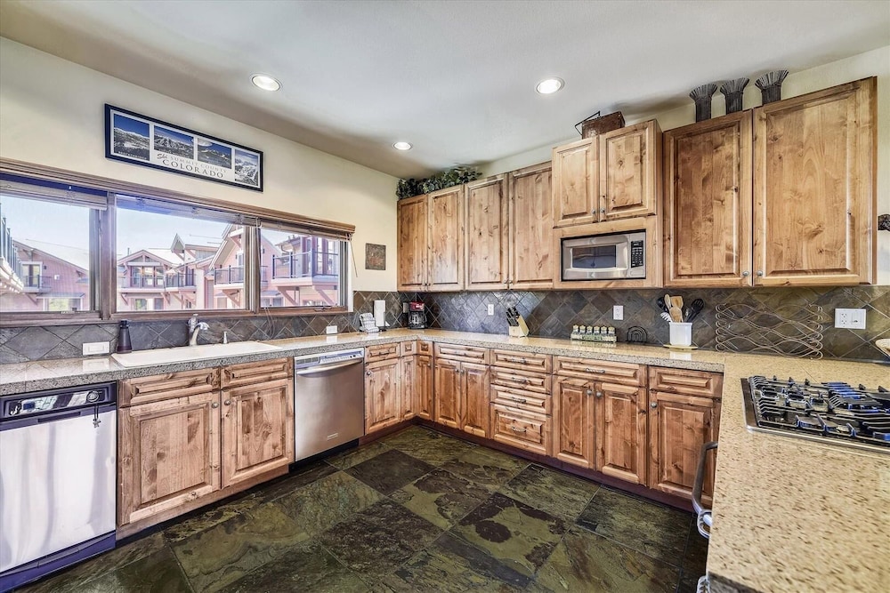 Marina Park 14c 3 Bedroom Townhouse by RedAwning