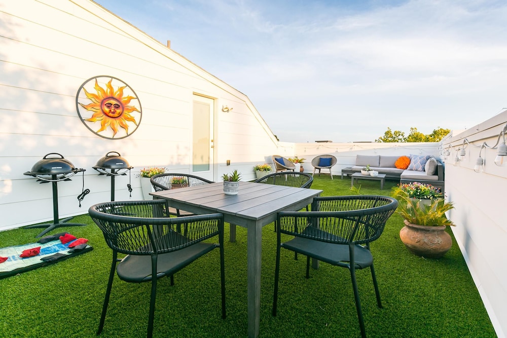 Montrose Guesthouse Suites