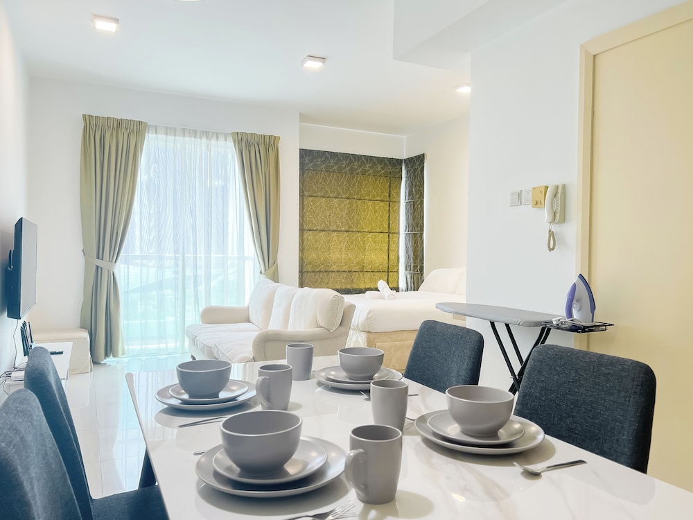 Solaris Dutamas by Manhattan Group