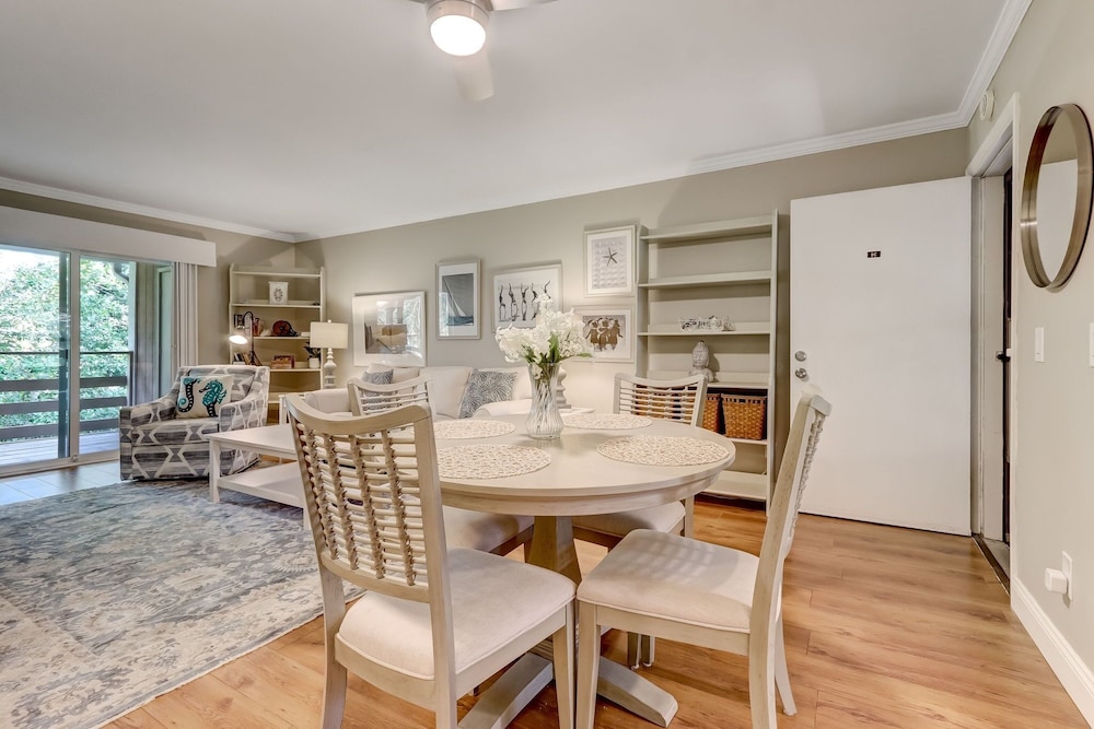 Amelia Landings 9e 2 Bedroom Condo
