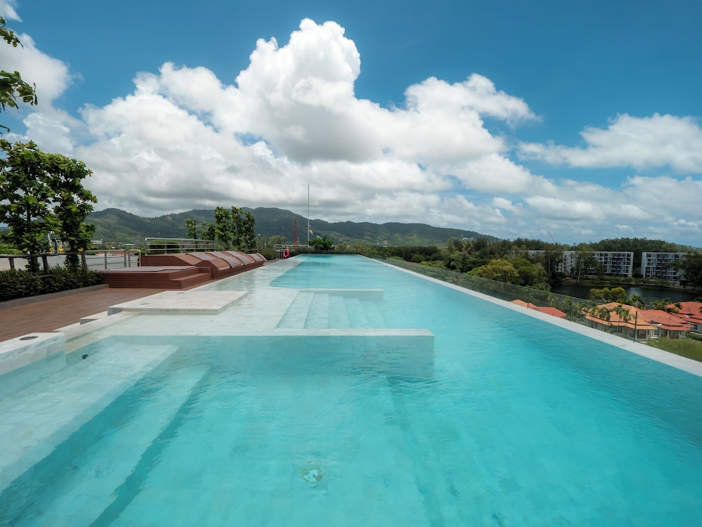 Laguna SkyPark new brand apartments