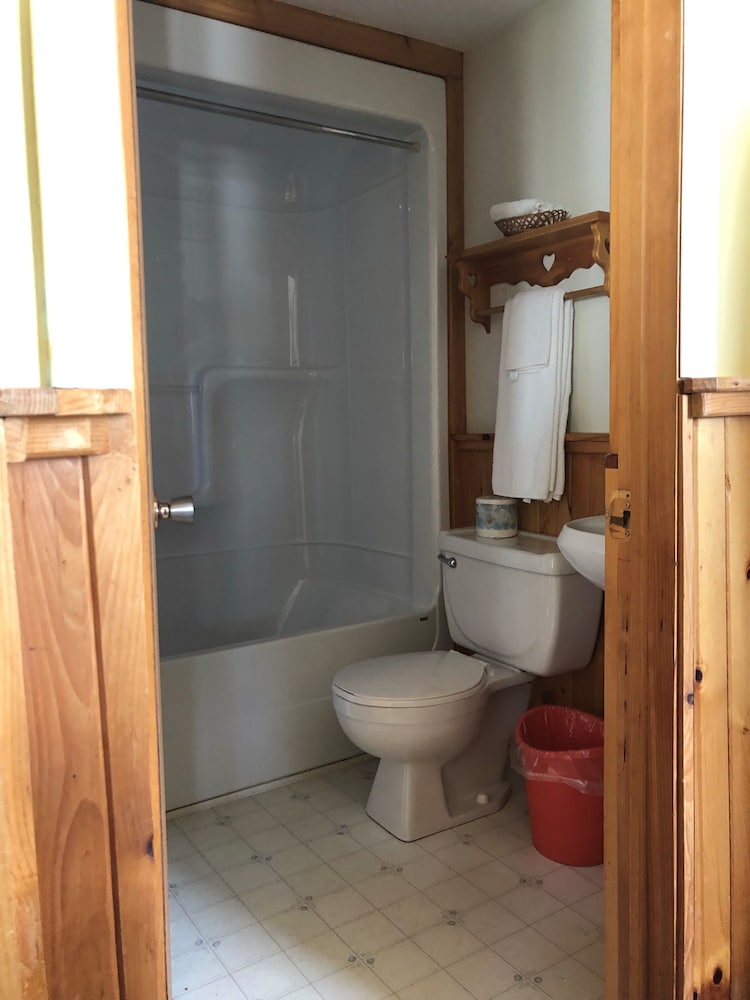 Shining Waters Cottages