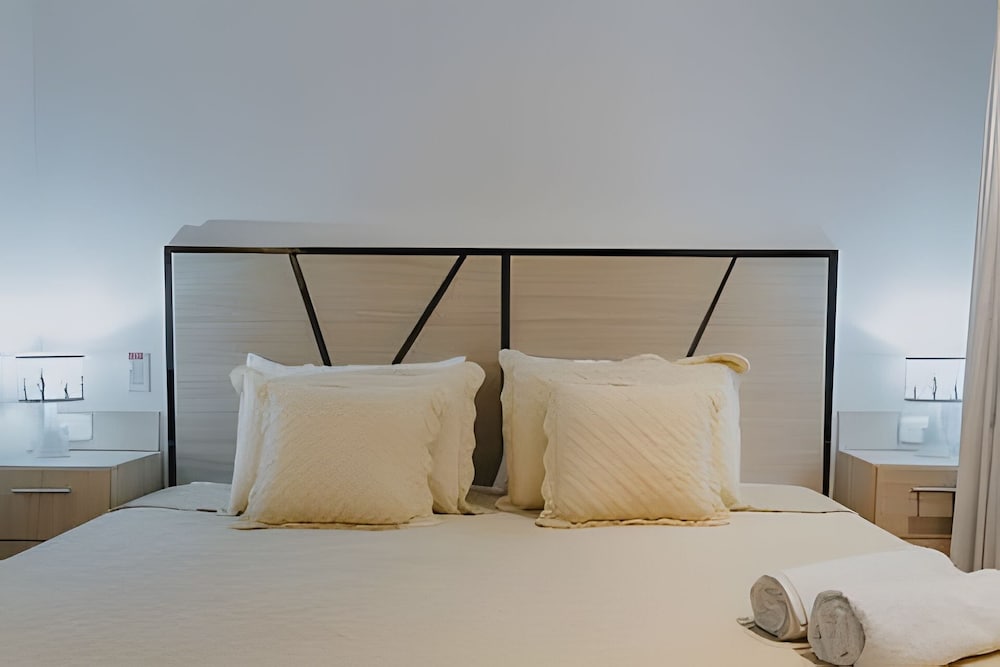 1410 CARTAGENA BEACH