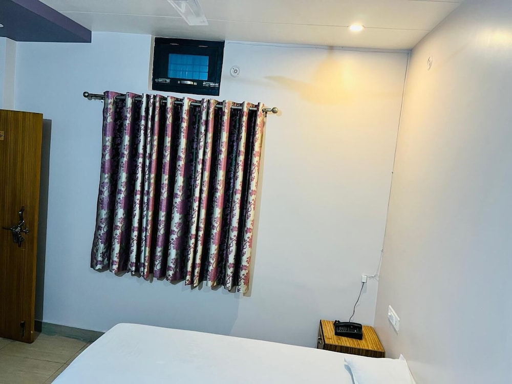 HOTEL KRISHNA GORAKHPUR