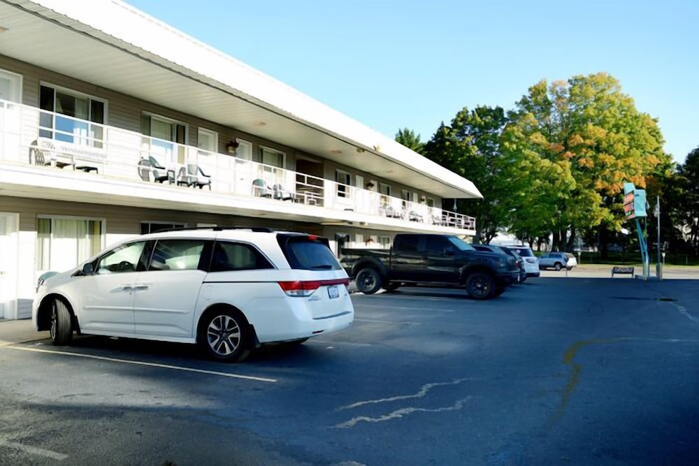 Lockview Motel