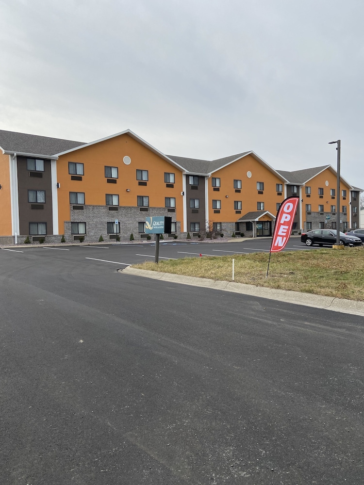 Quality Inn & Suites Hammond Near I-8090