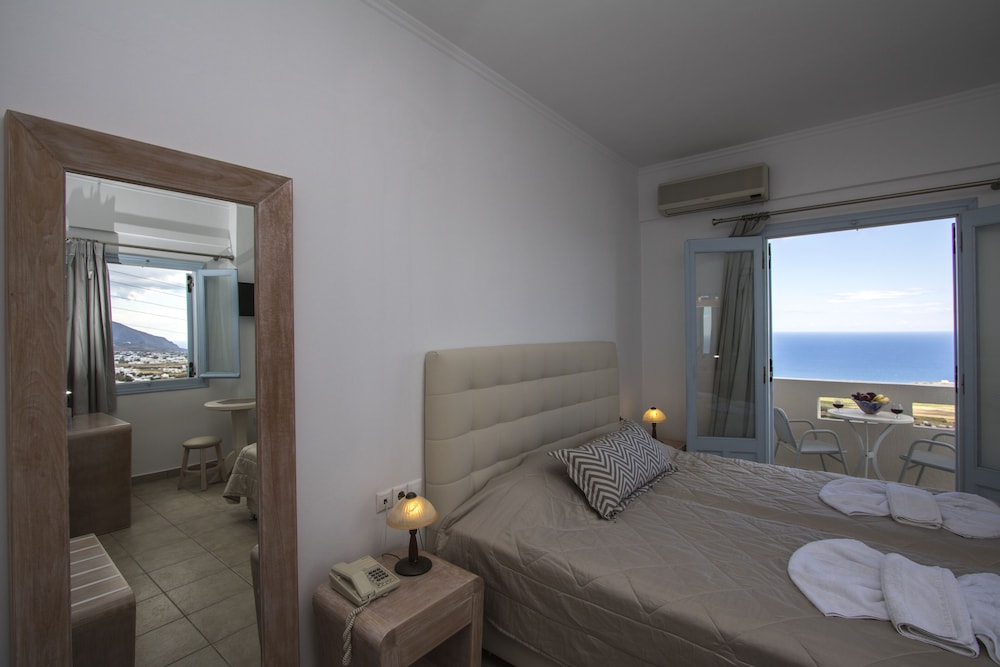Erato Apartments