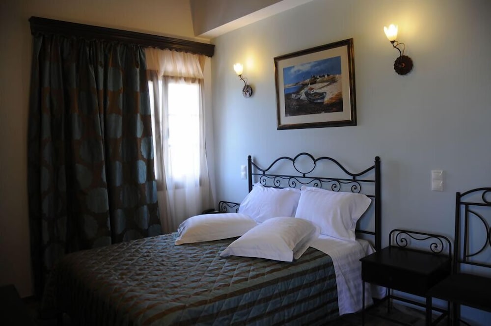 Skiathos Island Suites