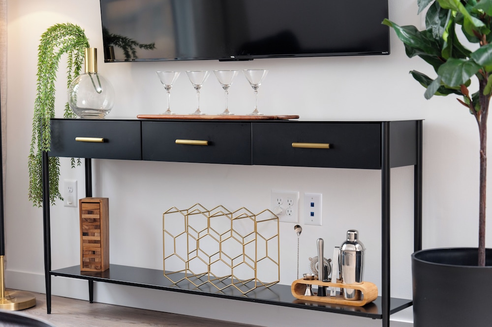 Luxury Apartments by Hyatus at Boston Everett