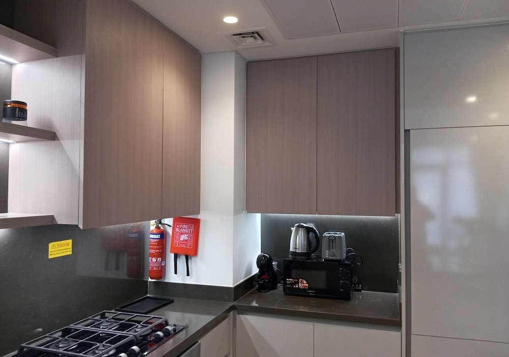 Luxury 1BR in Peninsula Five by Bespoke