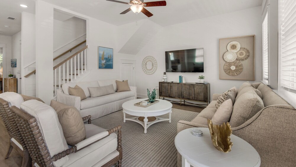 Spacious 4BR With 2 Master Suites, Golf Cart, .3 Miles to Beach - Sleeps 15