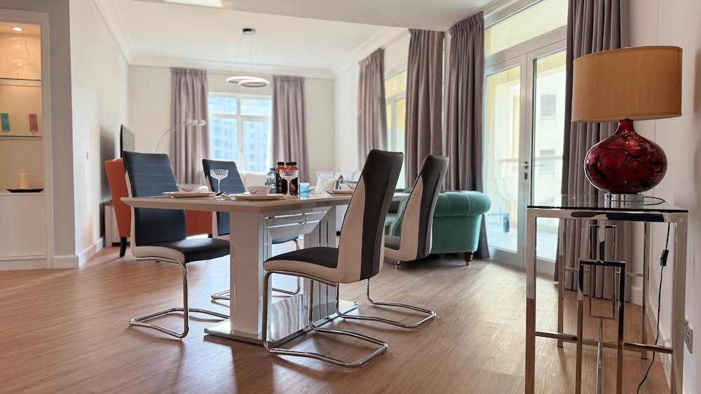 Luxury 3 Bed Apartment at Palm Jumeirah