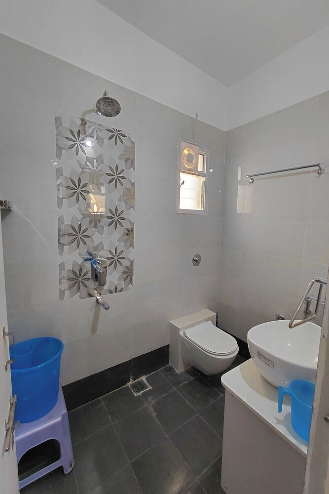 V & U Homestay Sadar