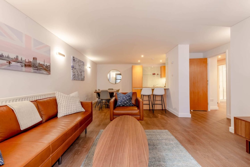 Modern And Spacious 2 Bedroom in Central London