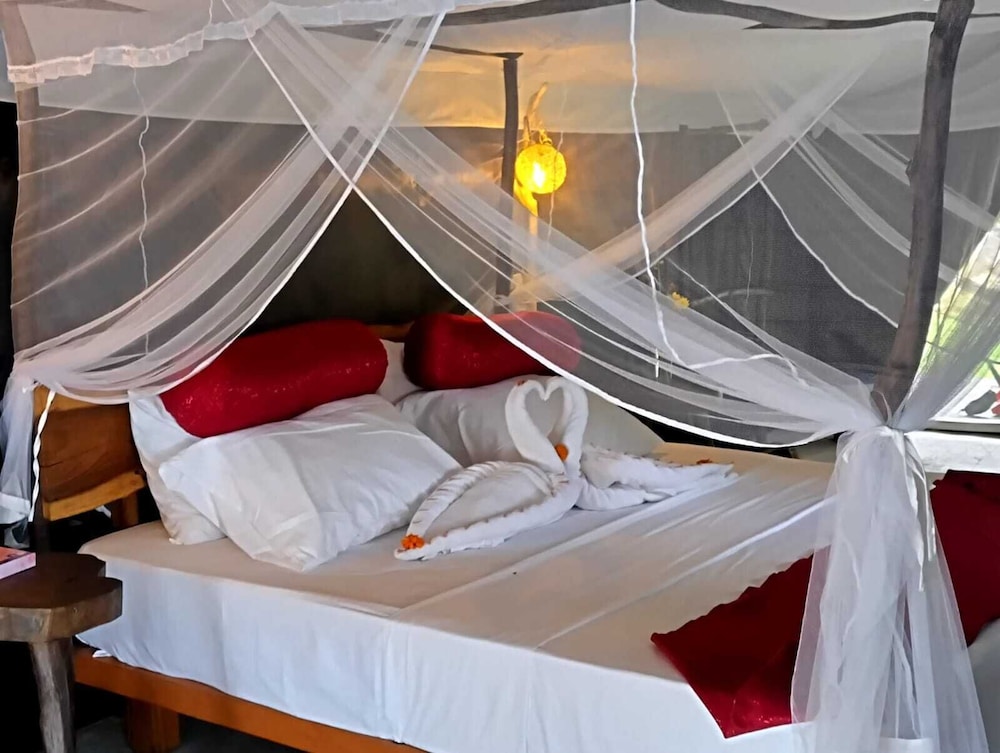 Nagara Lake Glamping Resort