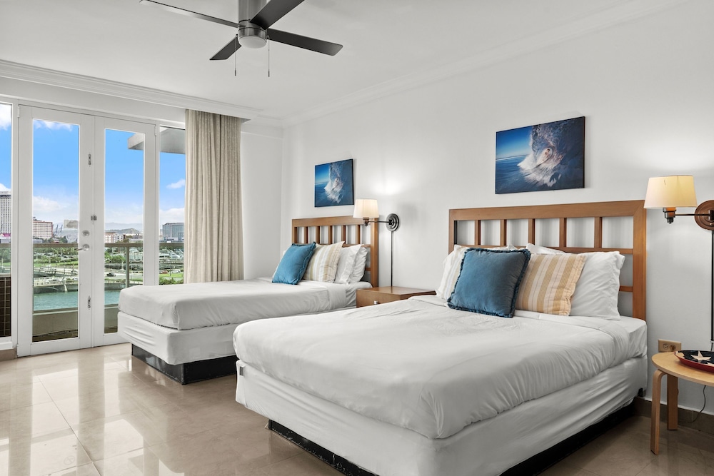 Lagoon821-bl in San Juan